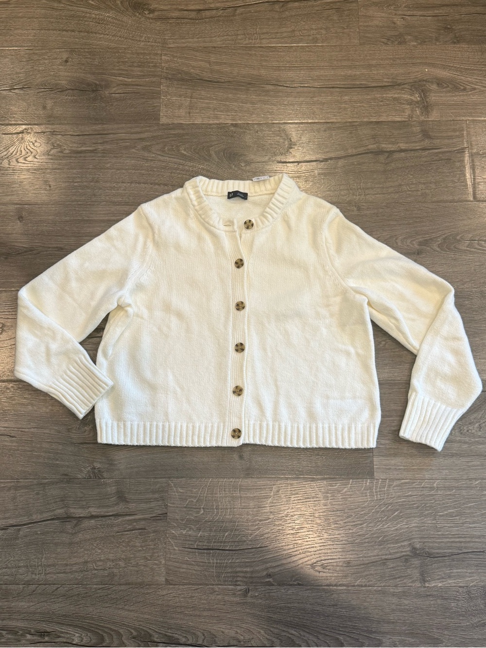 GAP Cream Button-Up Women's Cardigan Sweater